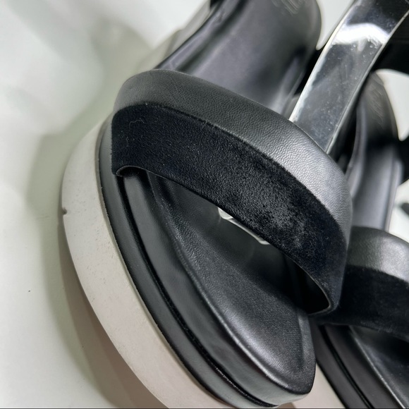 Franco Sarto Y2K 90s Black Velvet Modern Chunky White Platform Strappy Sandals - Picture 9 of 15